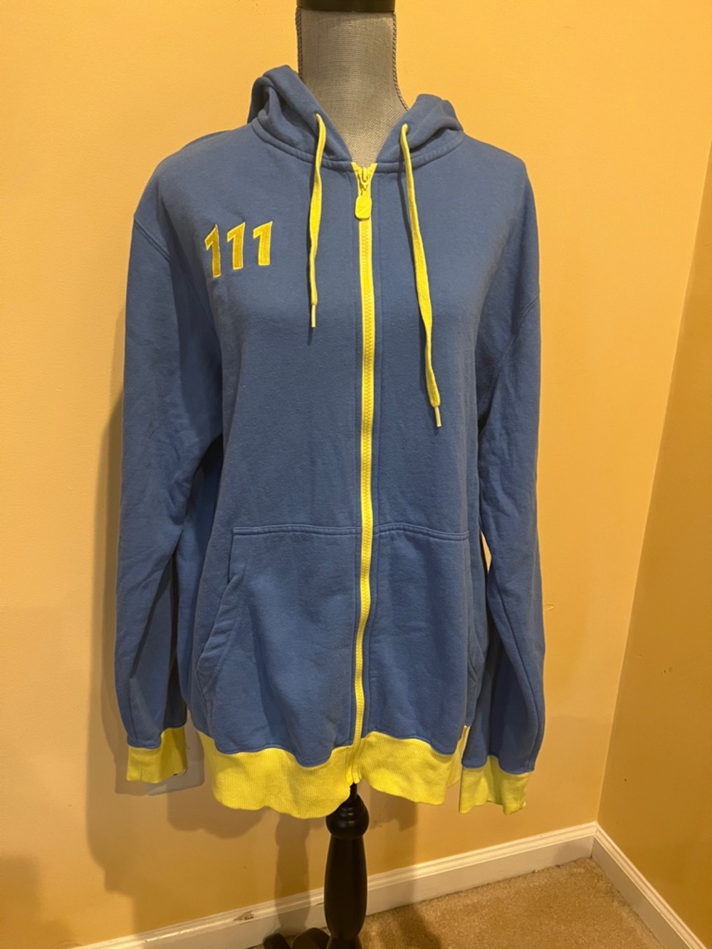 Bethesda FALLOUT VAULT 111 HOODIE